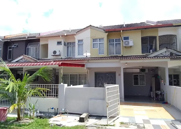 Holiday Home Bagan Lalang 5 Aircon