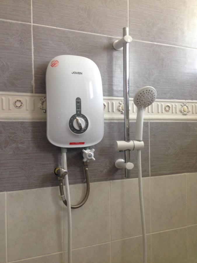 Bagan Lalang 5 Aircon Holiday home *